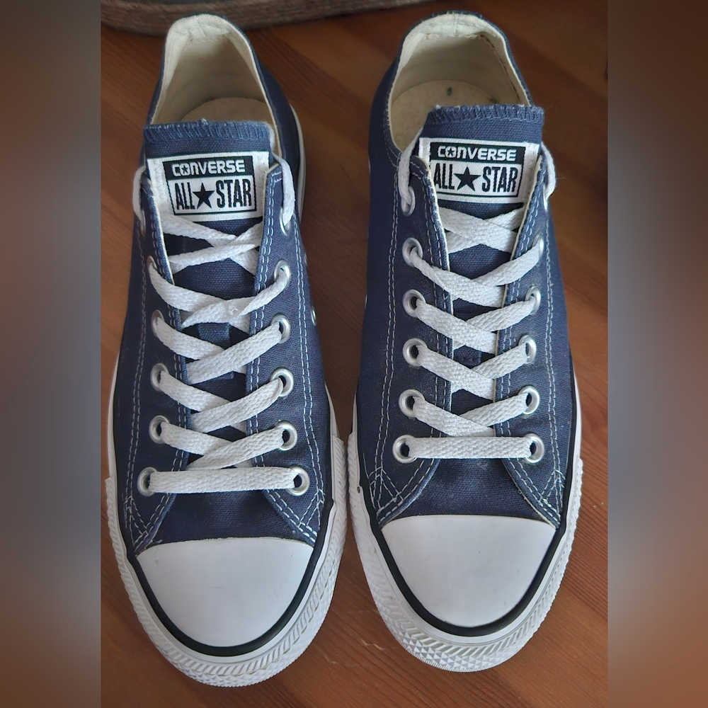 Converse Chuck Taylor All Stars Navy Blue Sneakers, Unisex Size W8/M6